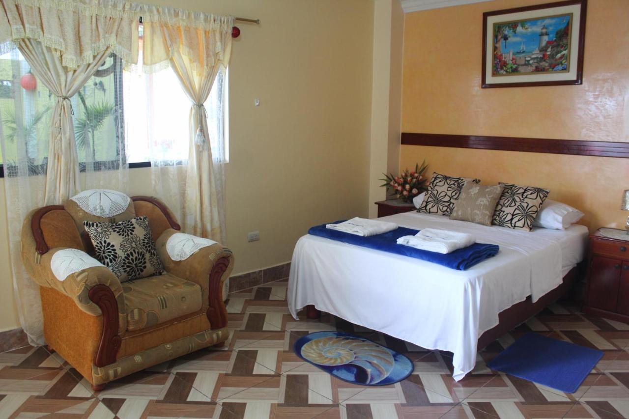Hostal Romy Puerto Baquerizo Moreno Eksteriør billede