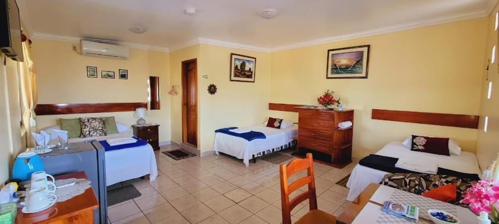 Hostal Romy Puerto Baquerizo Moreno Eksteriør billede