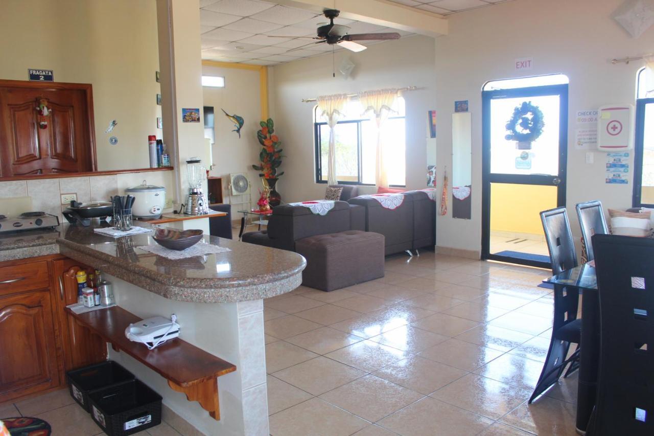 Hostal Romy Puerto Baquerizo Moreno Eksteriør billede